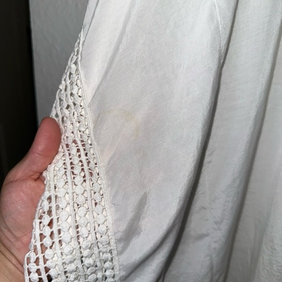 Crocheted cover up - Picture 7 of 7